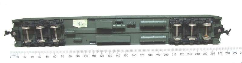 BACHMANN SPECTRUM OO:  Detailed American "SANTA FE" Passenger Coach in Good Un-Boxed condition.