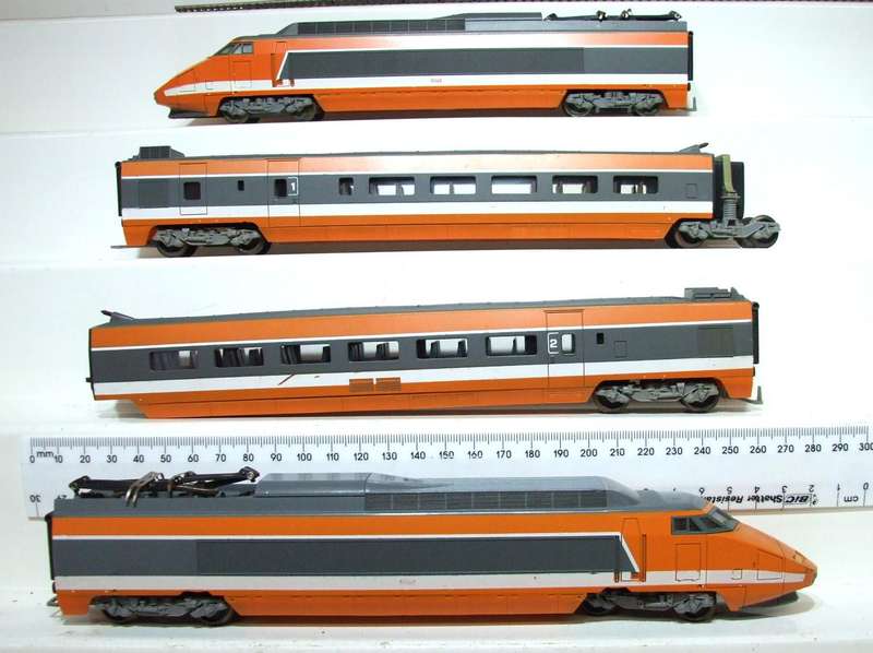 LIMA HO:  RARE Vintage SNCF HS Train Set without the TGV Logo in Good Un-Boxed condition (Italy)