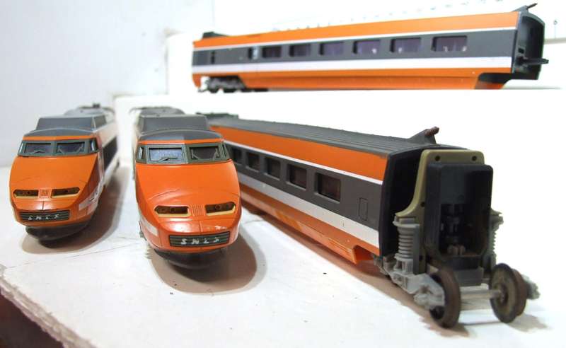 LIMA HO:  RARE Vintage SNCF HS Train Set without the TGV Logo in Good Un-Boxed condition (Italy)