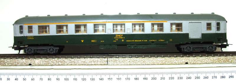 LIMA HO: Vintage SNCF 9312 A7D  1st Class Coach in  Fair, Un-Boxed condition(Italy)