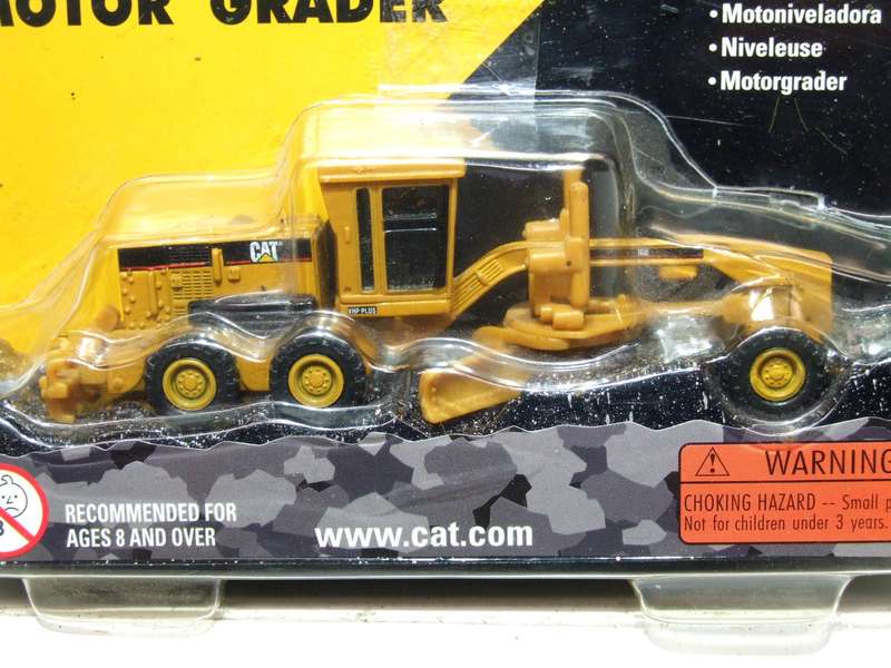 NORSCOT HO: Highly Detailed Di-Cast CAT 163H Motor Grader in Like New Boxed Condition.