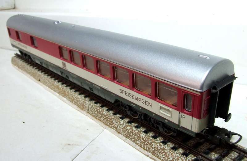 LIMA HO: Vintage DB "SPEISEWAGEN" in  Good, Un-Boxed condition(Italy)