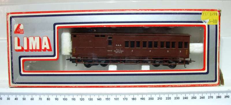 LIMA HO: SAR V8 Guards Van in Very Good Boxed Condition(Italy)