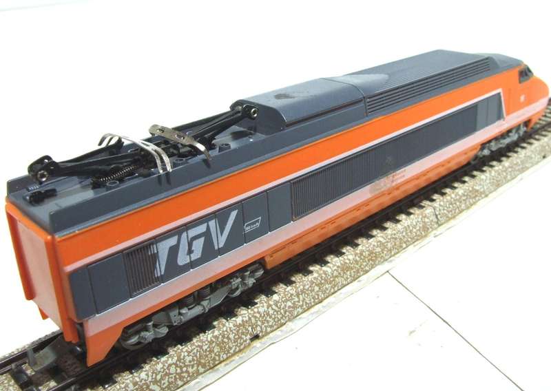 LIMA HO:  Vintage SNCF TGV High Speed Locomotive in Good Un-Boxed condition (Italy)