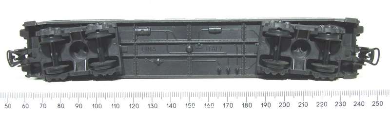 LIMA HO:  Vintage FS Junior 1st Class Passenger Coach in Good Un-Boxed condition (Italy)