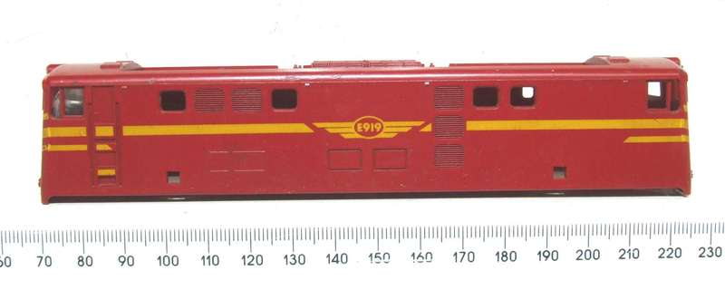 LIMA HO: Red SAR `Trans Karoo` E5 Loco Body in Very Good Condition for Parts or Repair.(Italy)