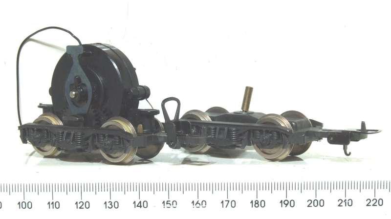 LIMA HO: SAR E5  Loco Power Bogies  in Good Condition for Parts.(Italy)