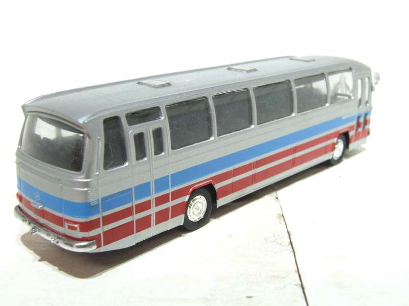 BUS HO: Highly Detailed Plastic Mercedes Benz Bus in Good Un- Boxed Condition.