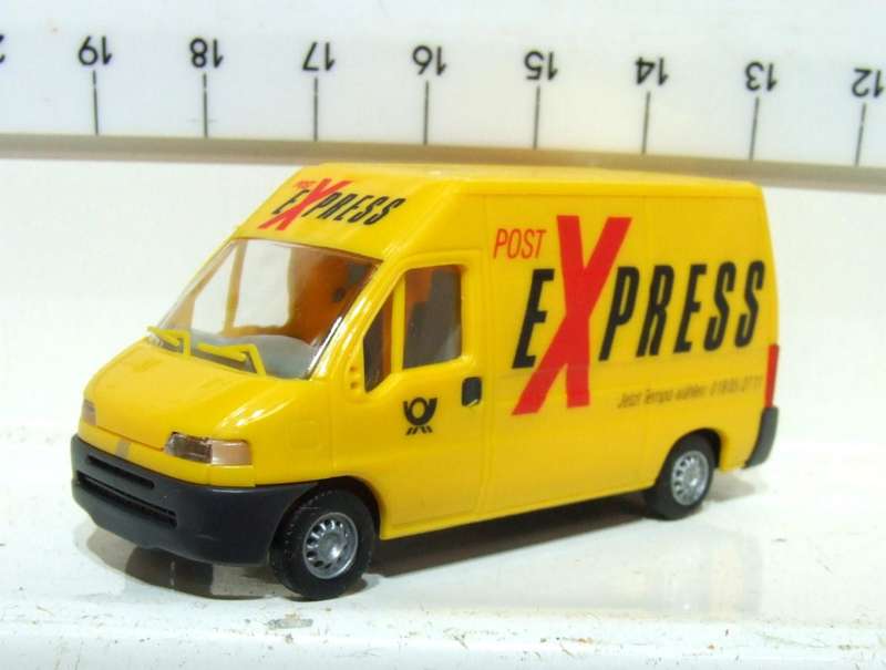 BUCSH HO: Highly Detailed Fiat DUCATO Post Express (47317)  in Like New Boxed Condition.