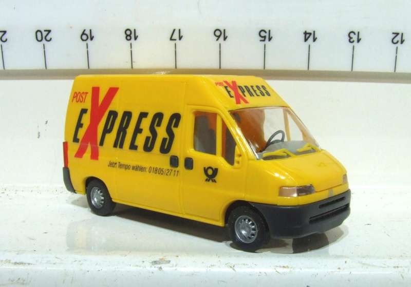 BUCSH HO: Highly Detailed Fiat DUCATO Post Express (47317)  in Like New Boxed Condition.