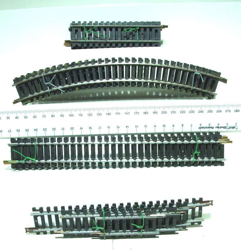 LIMA HO: 21pc Mixed Bundel Steel Track in Fair Used un-boxed condition.(Italy))