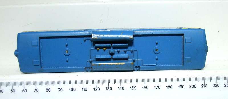 LIMA HO: Blue SAR Class E-6 Loco Body in Fair Modified Condition for Parts or Repair.(Italy)