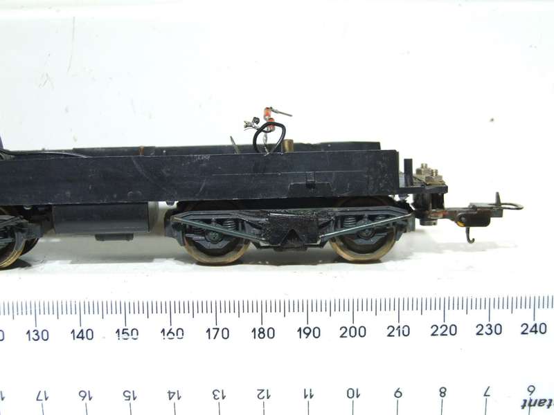 LIMA HO: SAR 5-E Loco Undercarriage, modified into E-6, Fair Un-Boxed Operational condition.(Italy)