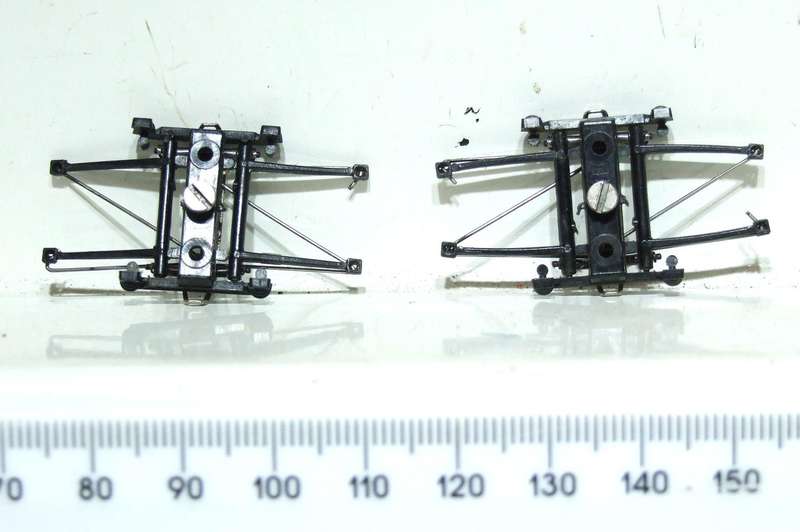 LIMA HO: 1pr SAR E5 Locomotive Pantographs  in Good condition(with new Springs) for Parts.(Italy)