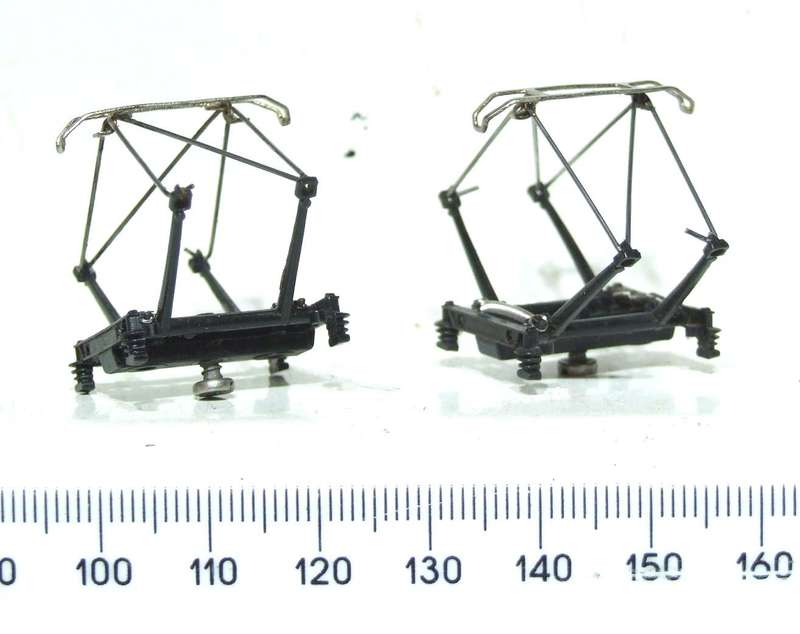 LIMA HO: 1pr SAR E5 Locomotive Pantographs  in Good condition(with new Springs) for Parts.(Italy)