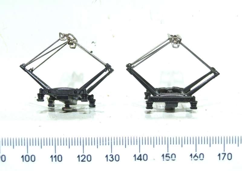 LIMA HO: 1pr SAR E5 Locomotive Pantographs  in Good condition(with new Springs) for Parts.(Italy)