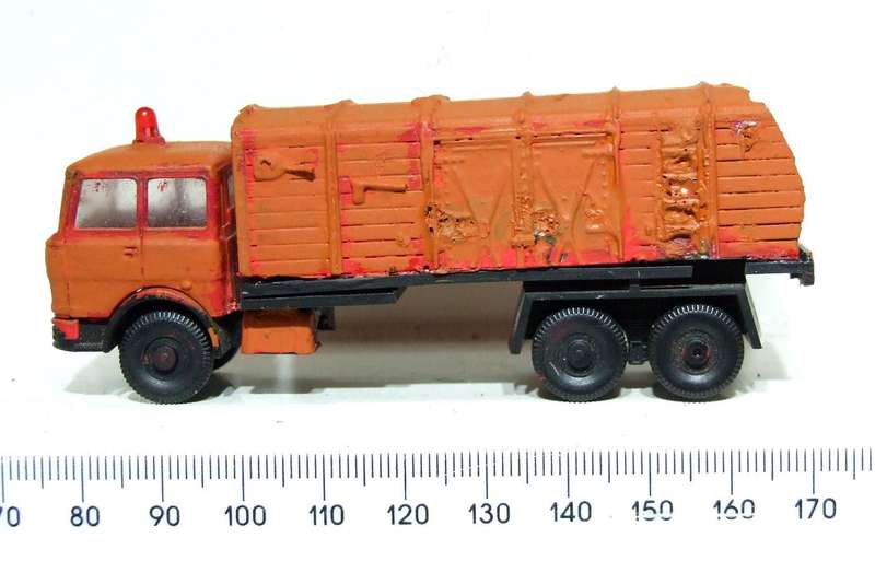 GARBAGE HO: This old custom build truck in Bad Condition.