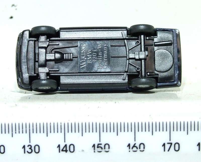 WIKING HO: Highly Detailed BMW 320i  in Like New Un-Boxed Condition.(Germany)