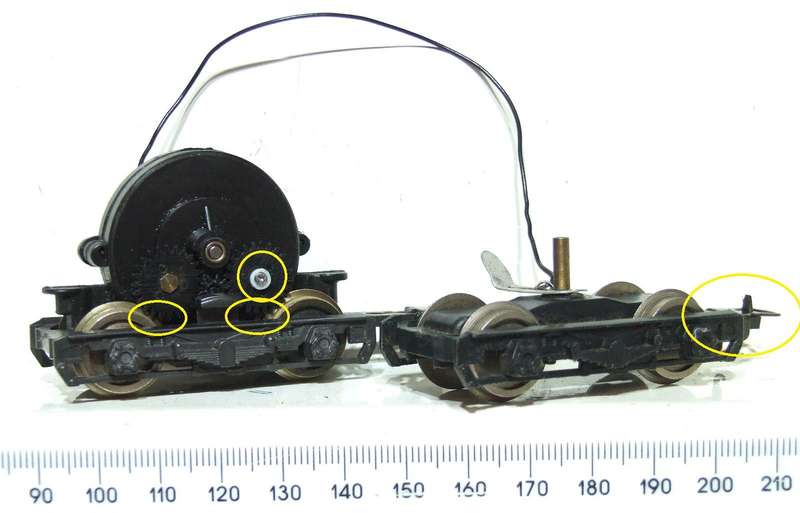 LIMA HO: Class BB European SNCF Loco Power Bogies  in Fair Condition for Parts.(Italy)