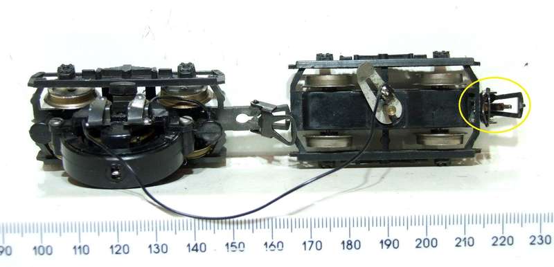 LIMA HO: Class BB European SNCF Loco Power Bogies  in Fair Condition for Parts.(Italy)