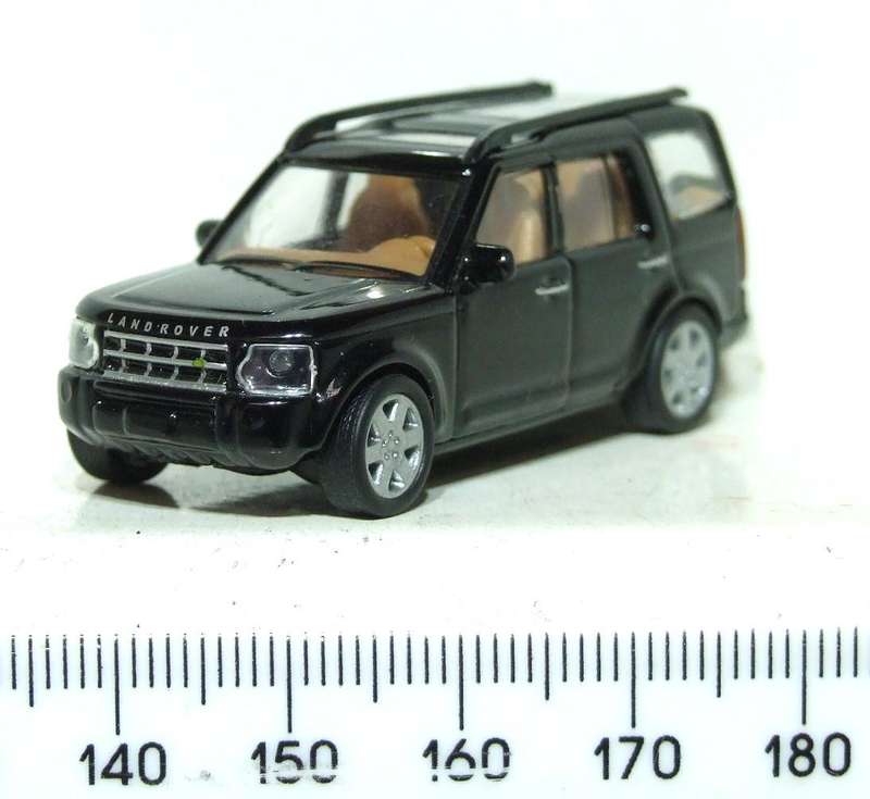 MALIBU HO: Highly Detailed Land Rover Discovery 3  in Like New Un-Boxed Condition.