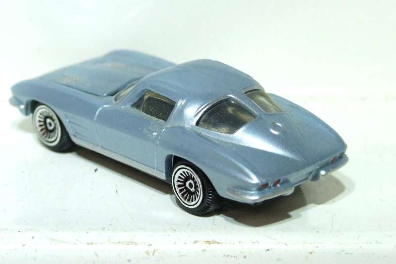 MUSCLE CAR HO: Highly Detailed 63 Split Window in Good Un-Boxed Condition.