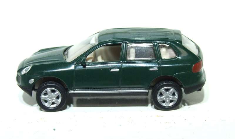 MALIBU HO: Highly Detailed Porsche Cayan  in Good Un-Boxed Condition.