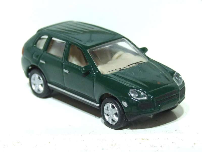 MALIBU HO: Highly Detailed Porsche Cayan  in Good Un-Boxed Condition.