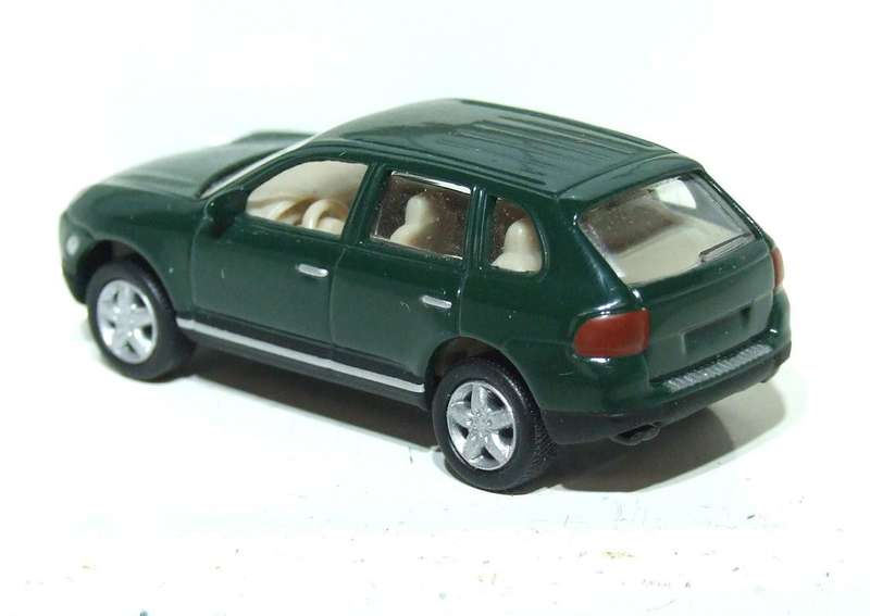 MALIBU HO: Highly Detailed Porsche Cayan  in Good Un-Boxed Condition.