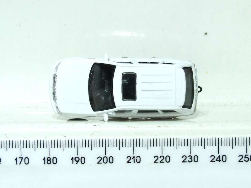 MALIBU HO: Highly Detailed Range Rover in Like New Un-Boxed Condition.