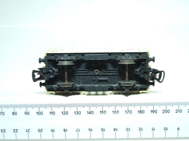 LIMA HO: Vintage FS "GELATI" Closed Car in  Fair, Un-Boxed condition(Italy)