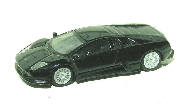 MALIBU HO: This Lamborghini Countach is in excellent unboxed condition and is highly detailed.