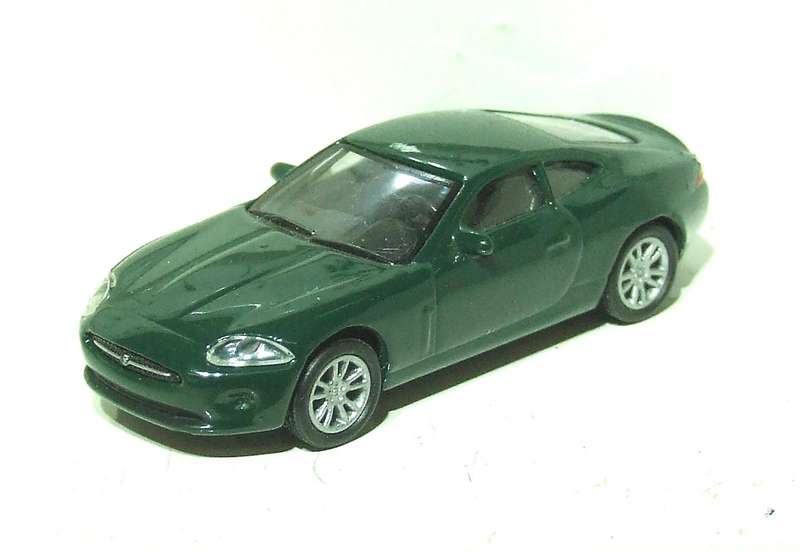 MALIBU HO: Highly Detailed Jaguar in Like New Un-Boxed Condition.