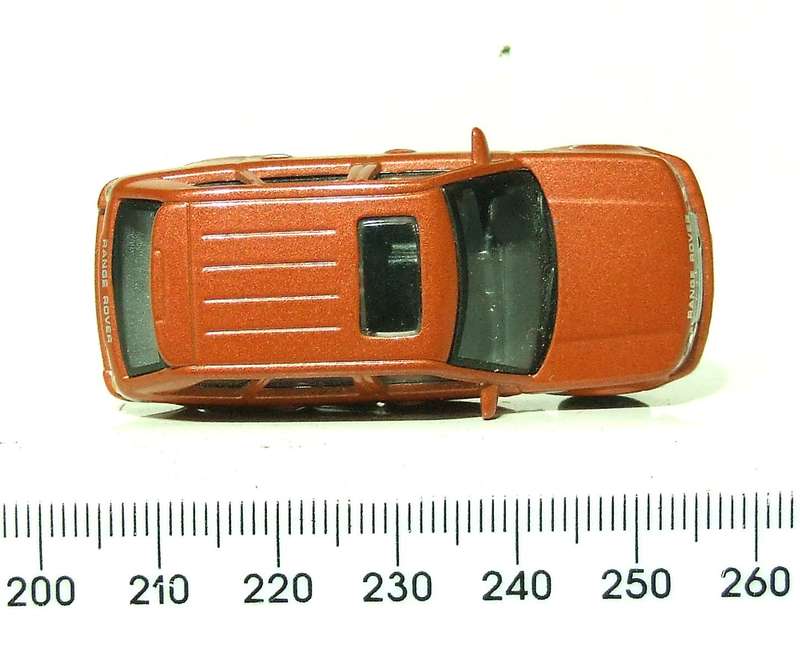 MALIBU HO: Highly Detailed Range Rover in Like New Un-Boxed Condition.