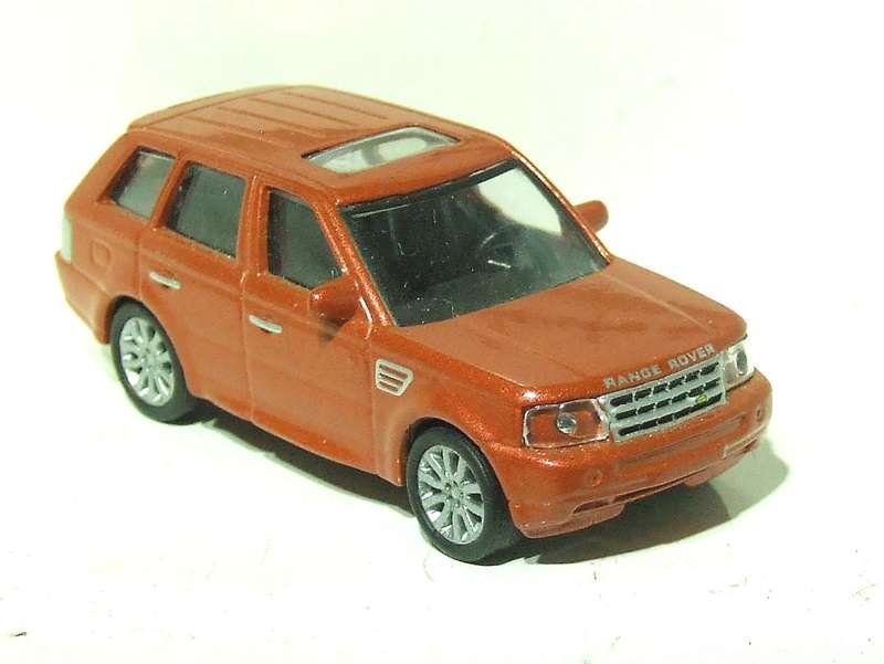 MALIBU HO: Highly Detailed Range Rover in Like New Un-Boxed Condition.