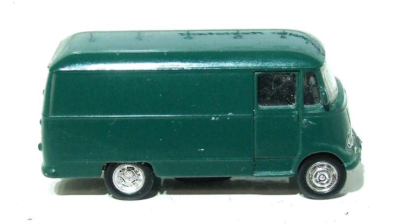 HIGH SPEED HO: Highly Detailed Mercedes Benz Panel Van in Good Un-Boxed Condition.