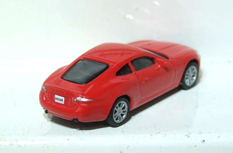 MALIBU HO: Highly Detailed Jaguar in Like New Un-Boxed Condition.