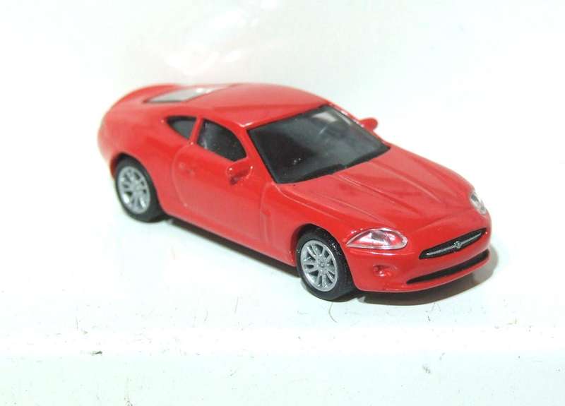 MALIBU HO: Highly Detailed Jaguar in Like New Un-Boxed Condition.