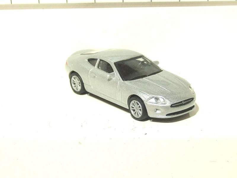 MALIBU HO: Highly Detailed Jaguar in Like New Un-Boxed Condition.