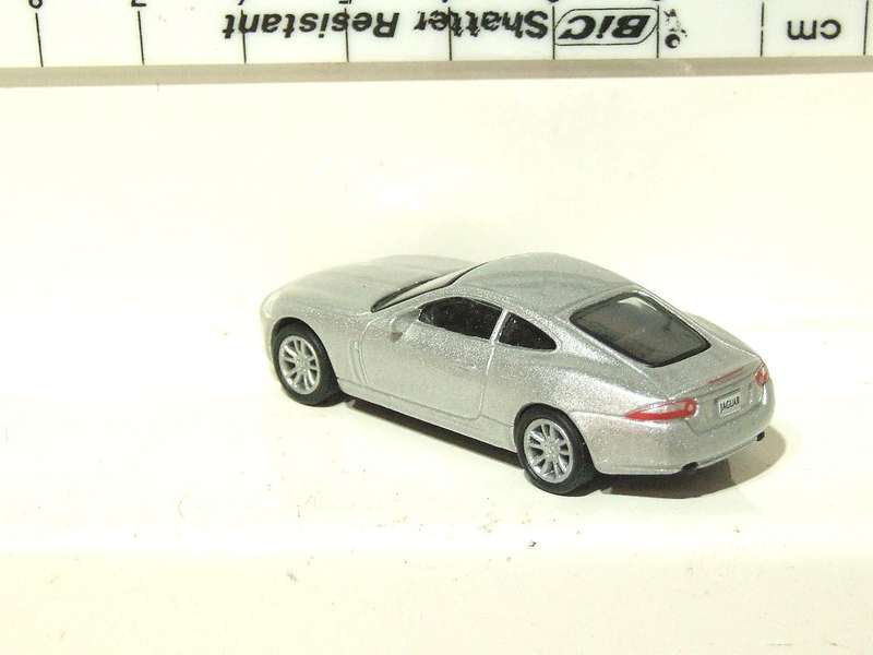 MALIBU HO: Highly Detailed Jaguar in Like New Un-Boxed Condition.