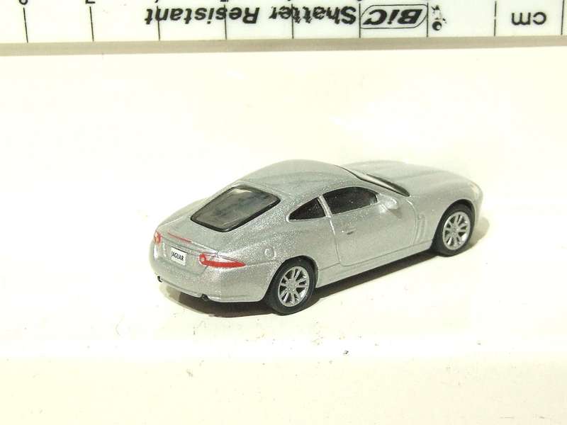 MALIBU HO: Highly Detailed Jaguar in Like New Un-Boxed Condition.