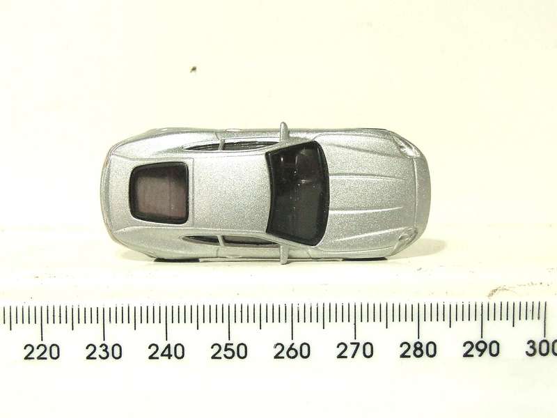 MALIBU HO: Highly Detailed Jaguar in Like New Un-Boxed Condition.