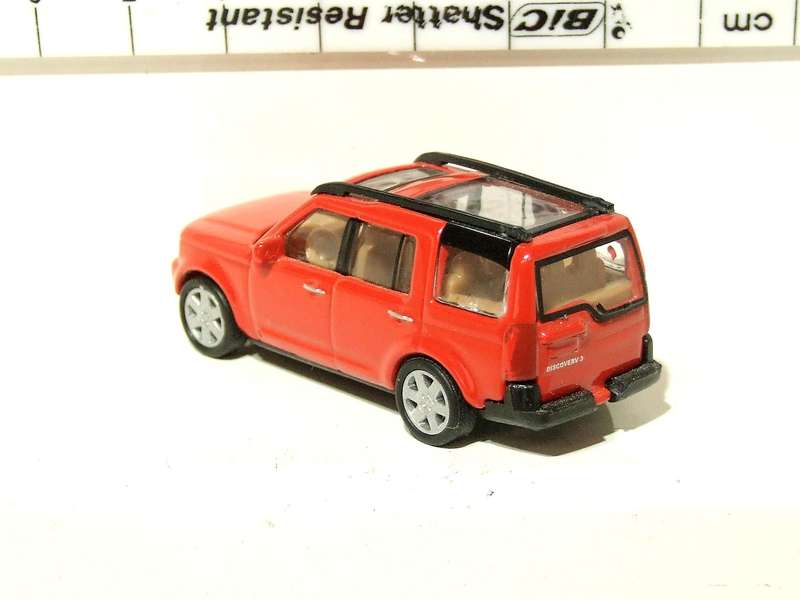 MALIBU HO: Highly Detailed Land Rover Discovery 3 in Very Good Un-Boxed Condition.