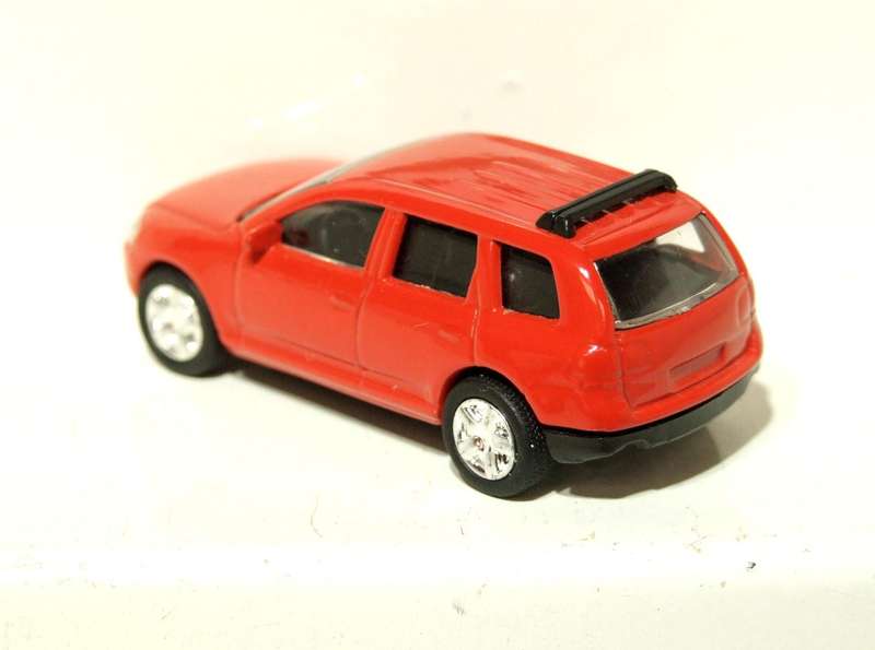 HIGH SPEED HO: Highly Detailed VW Touareg SUV in Very Good Un-Boxed Condition.