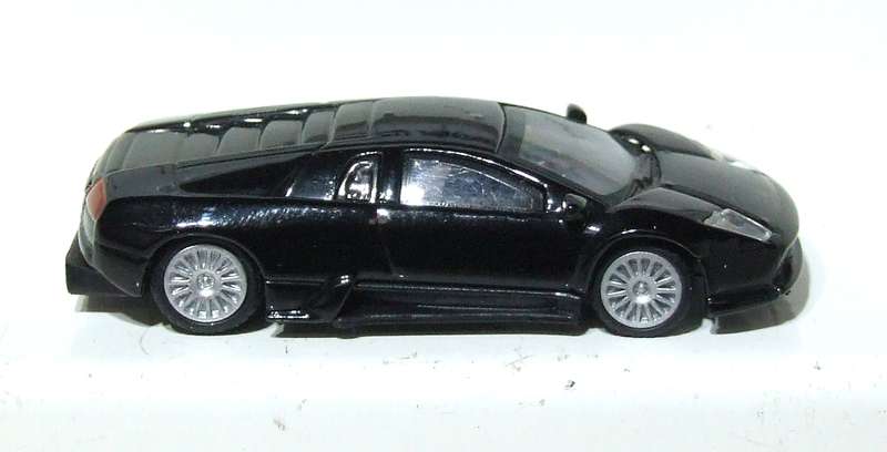 MALIBU HO: This Lamborghini Countach is in excellent unboxed condition and is highly detailed.