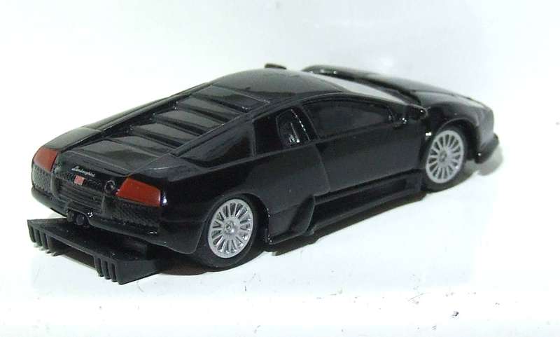 MALIBU HO: This Lamborghini Countach is in excellent unboxed condition and is highly detailed.