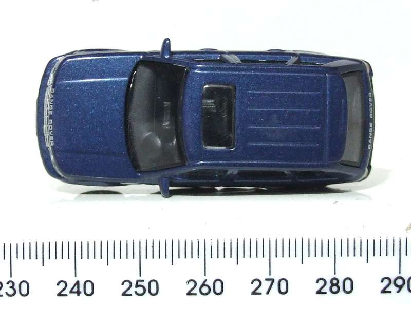 MALIBU HO: Highly Detailed Range Rover in Very Good Un-Boxed Condition.