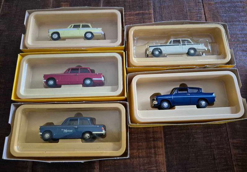 VanGaurds set of 5x 1950's Models