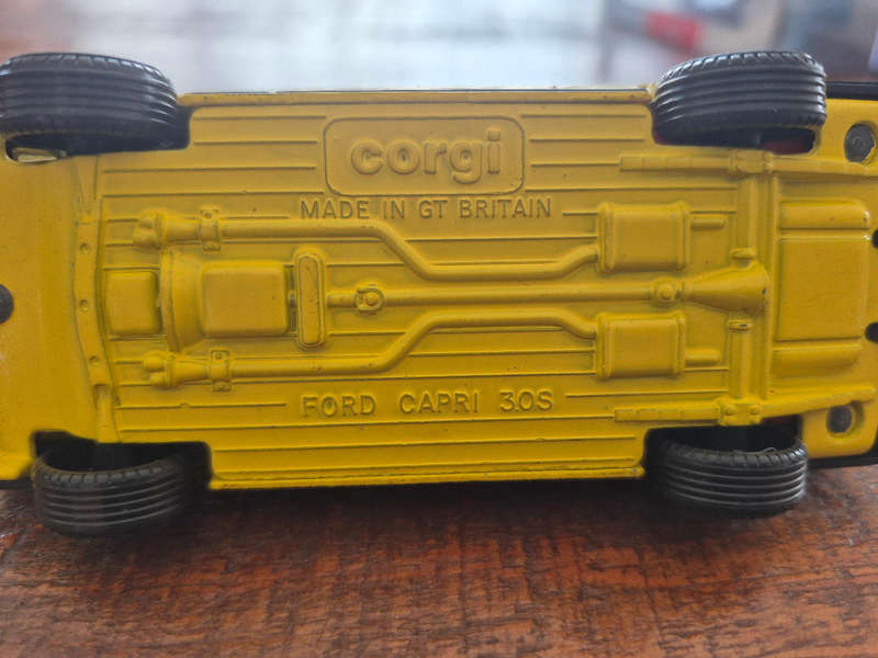 Corgi Ford Capri 305