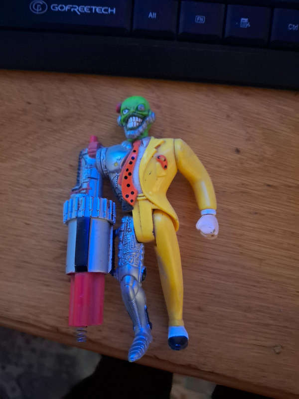 The mask toy